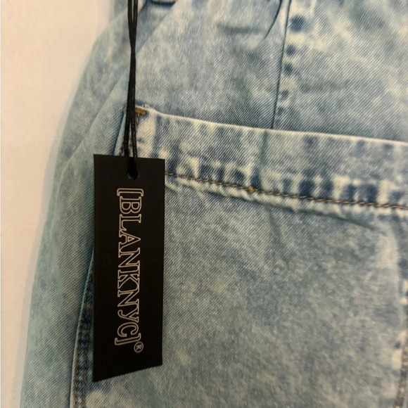 NWT BlankNYC sz XS frayed hem jean shorts with drawstring - Picture 3 of 5